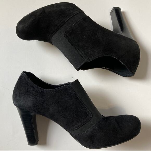 Franco Sarto Black Suede Booties size 8.5 Low Ankle Chunky Heel - Picture 2 of 8